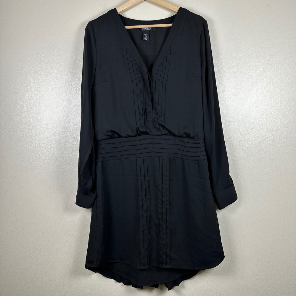 White House Black Market Women's 8 Dress Black Pintuck Pleated V-Neck L/S